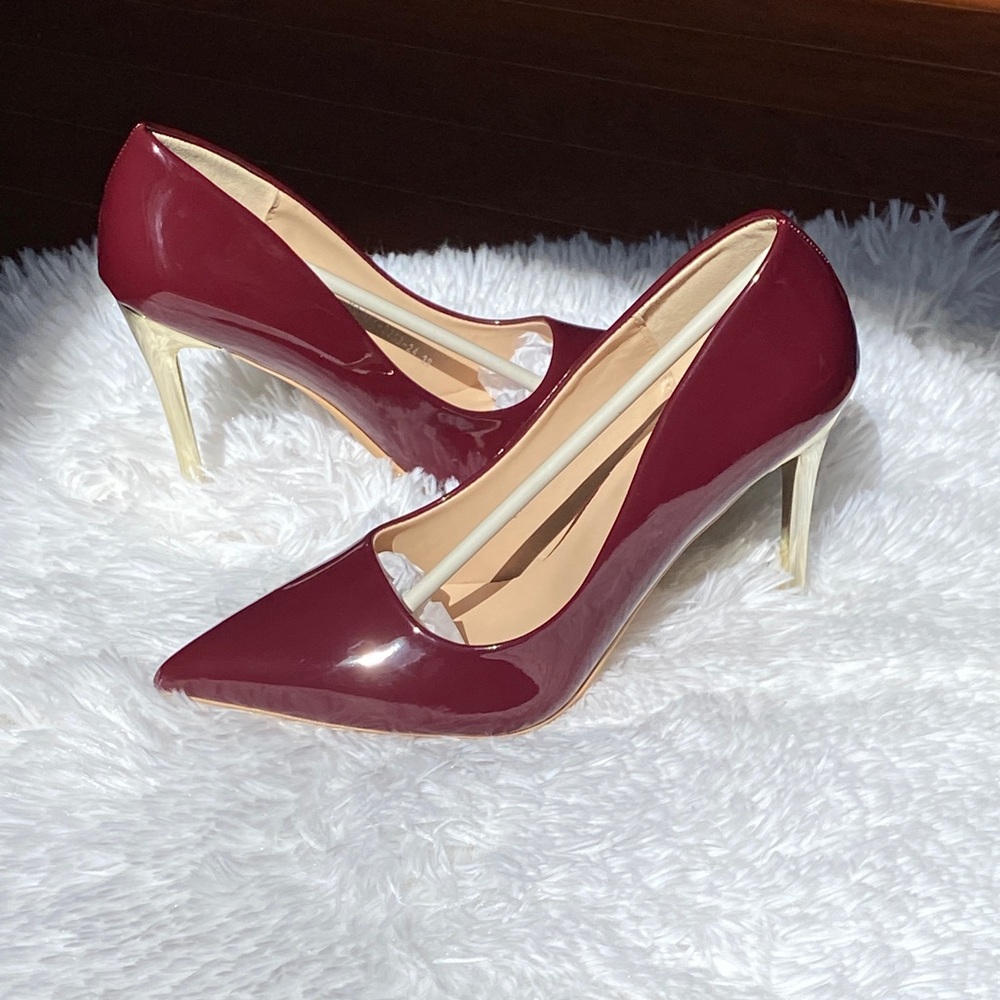 Women's Pointed Toe Patent Pumps - Burgundy with Gold Heel